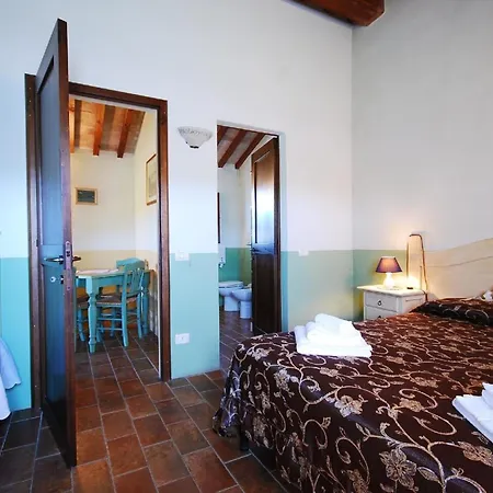 Ferienwohnung Fuer 5 Personen 2 Kinder Ca 95 Qm In Citta Della Pieve, Trasimenischer See